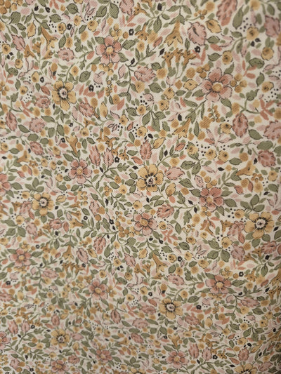 Bolsa de flores rosas y ocres