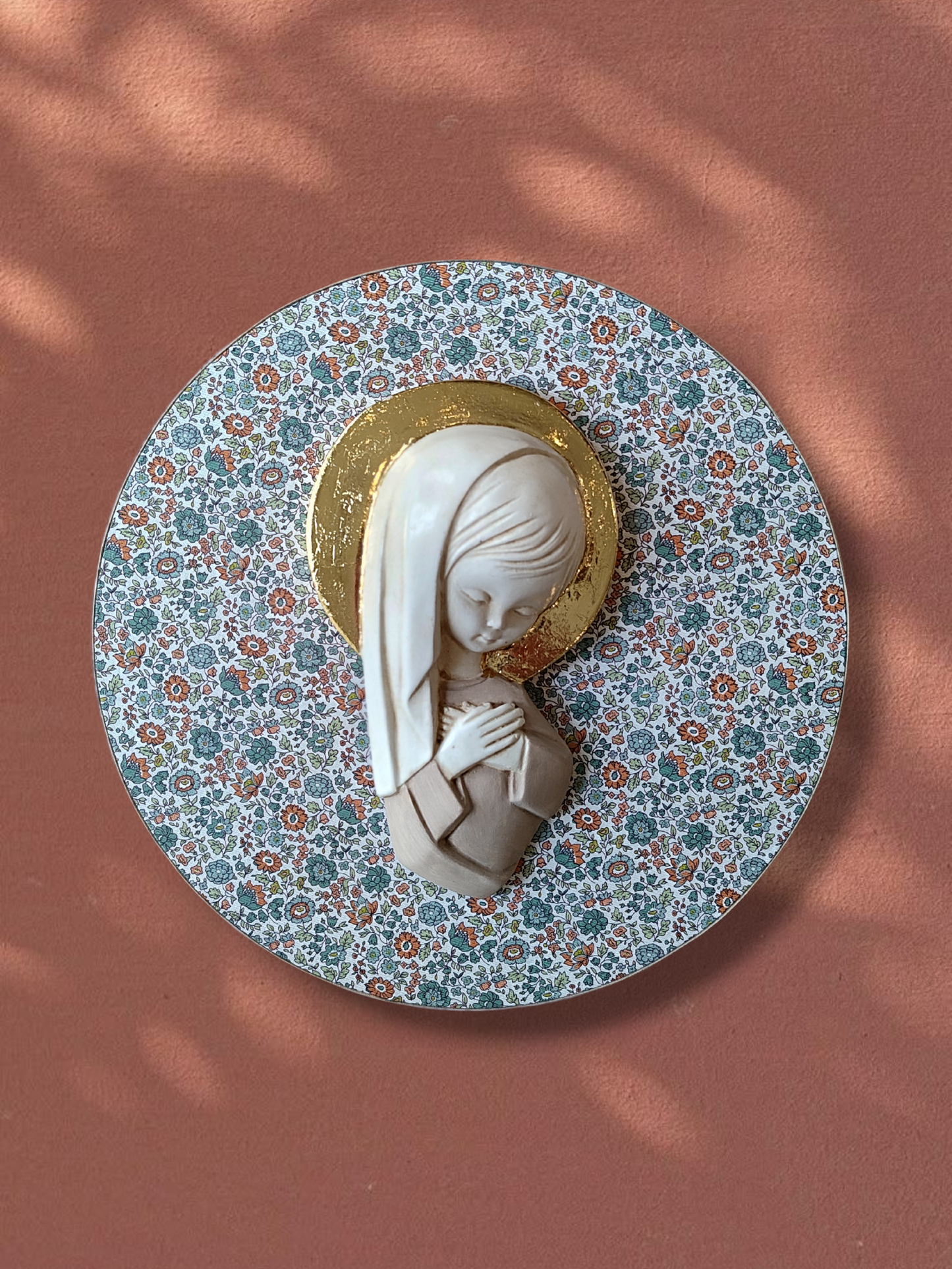 VIRGENCITA COTTAGE CON PAN DE ORO