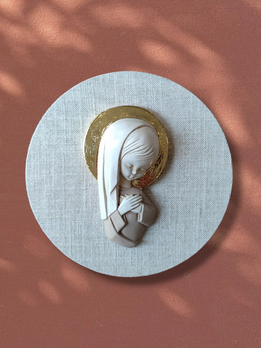 VIRGENCITA LINO CRUDO CON PAN DE ORO