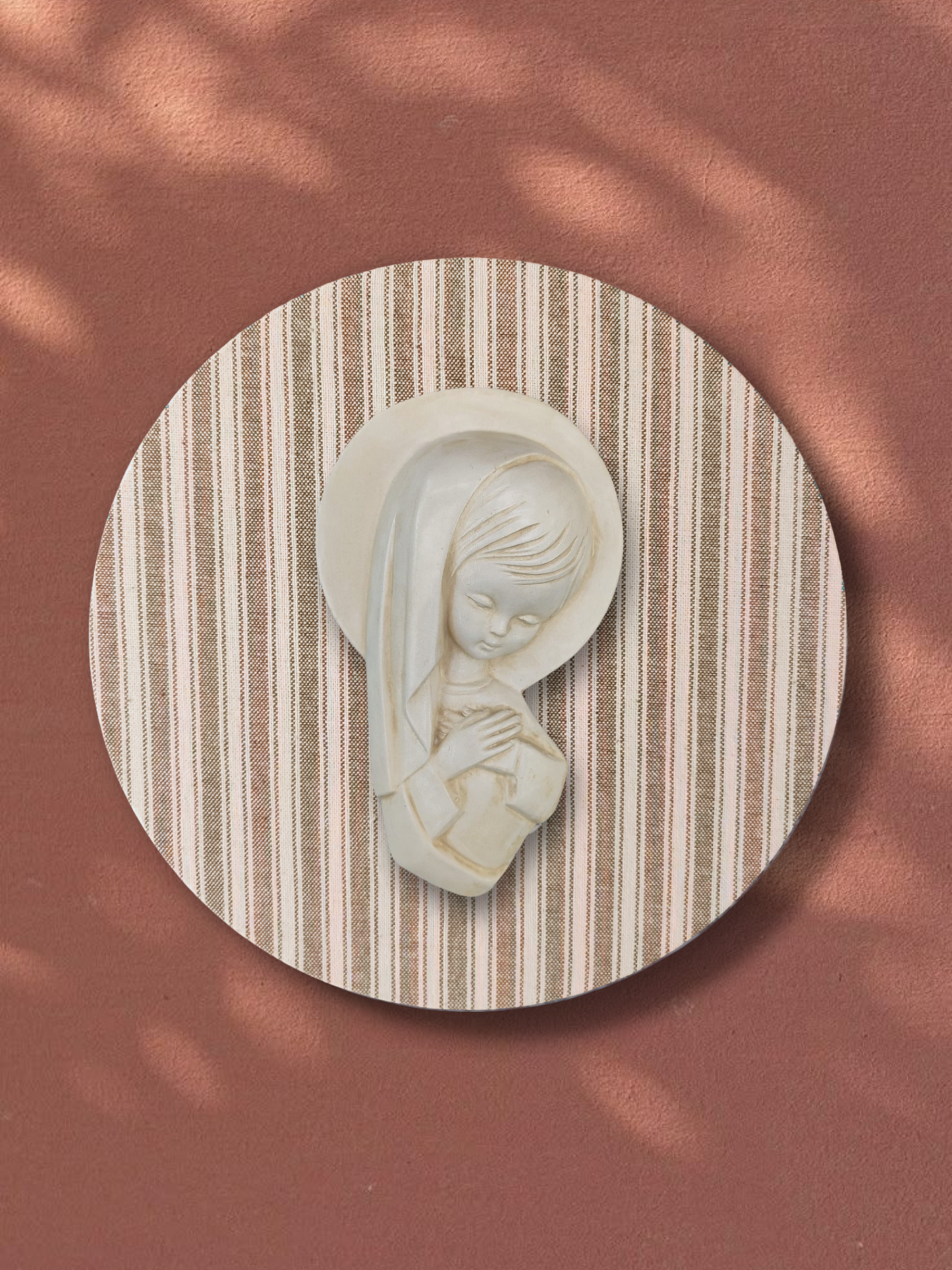 VIRGENCITA RAYA BEIGE