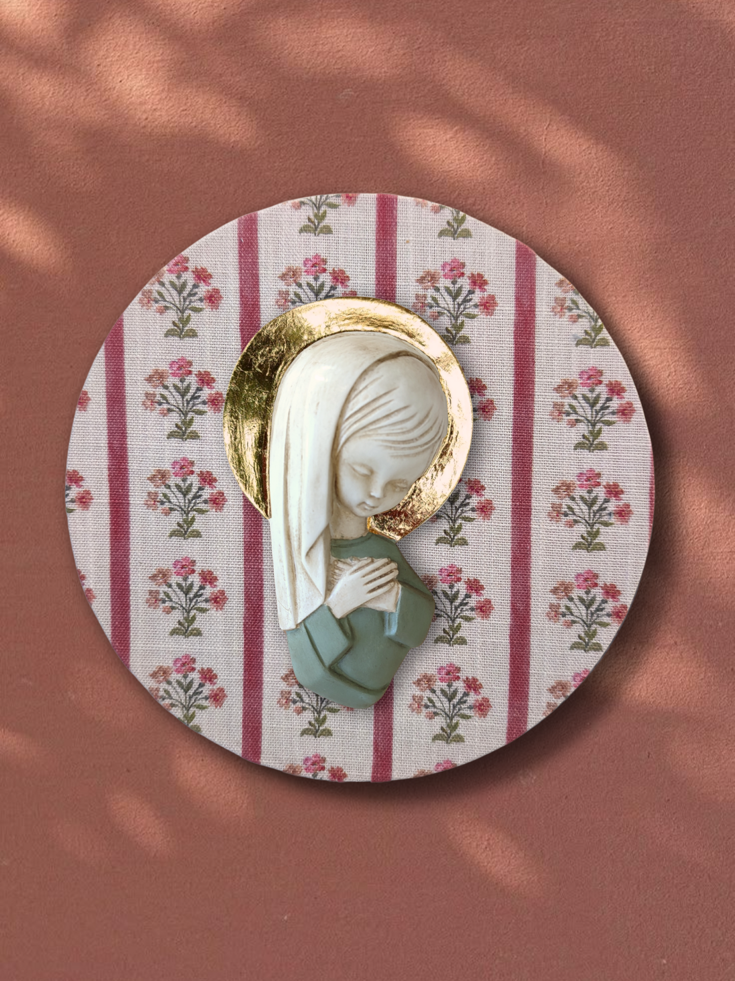 VIRGENCITA CON PAN DE ORO